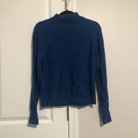 Abercrombie & Fitch Royal Blue Knit Long Sleeve Sweater Size Small - Picture 2 of 4